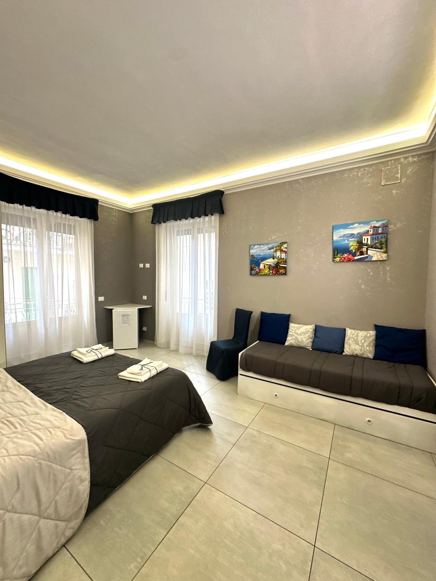Tuttoincentro Bed and Breakfast Σαλέρνο Εξωτερικό φωτογραφία
