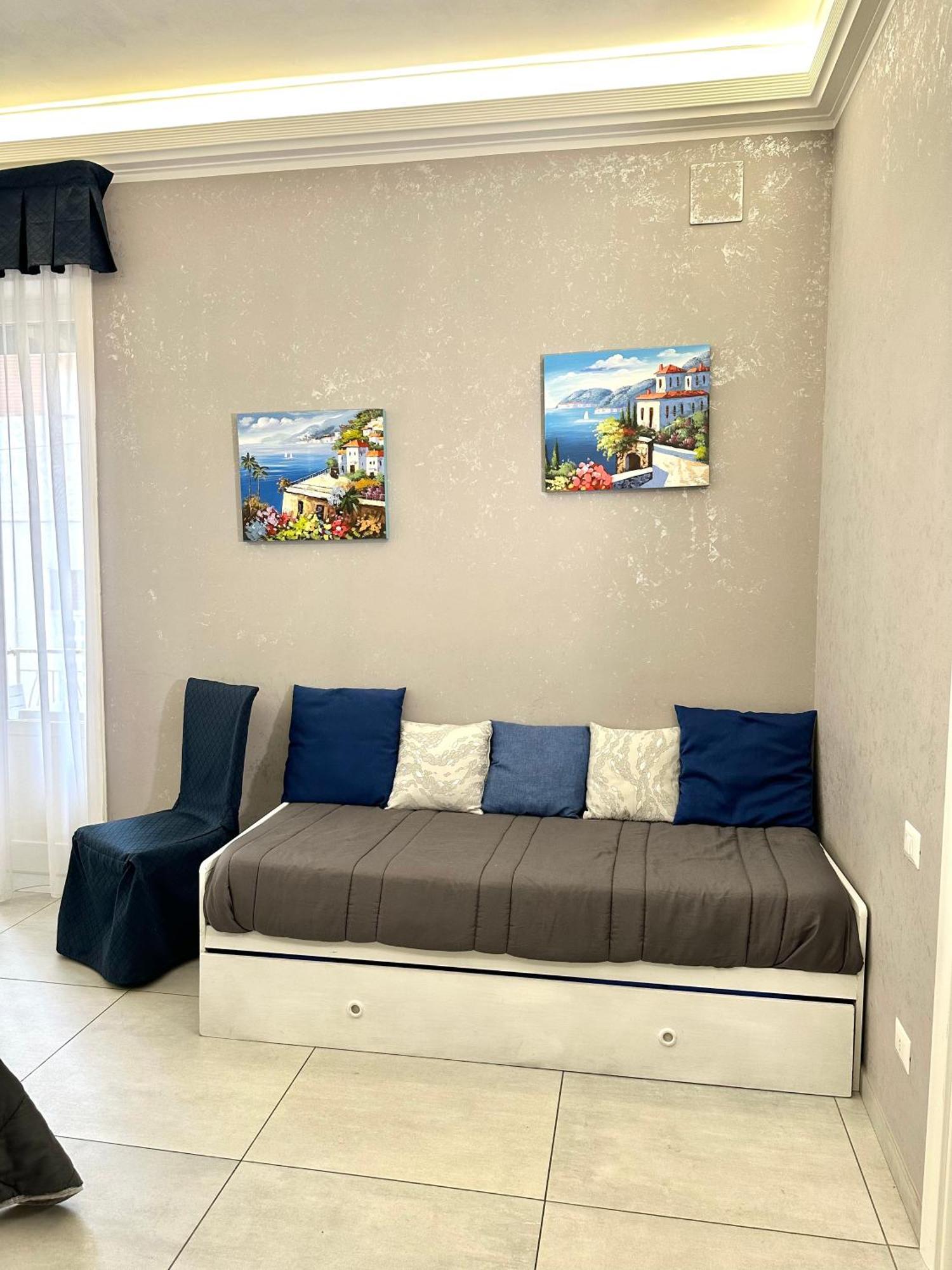 Tuttoincentro Bed and Breakfast Σαλέρνο Εξωτερικό φωτογραφία
